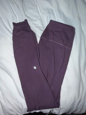 lululemon athletica size 6 wundertrain Ribbed High-Rise purple Leggings